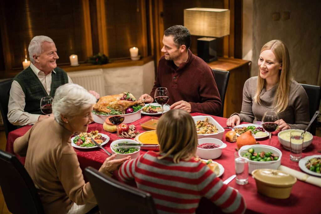 thanksgiving family dinner